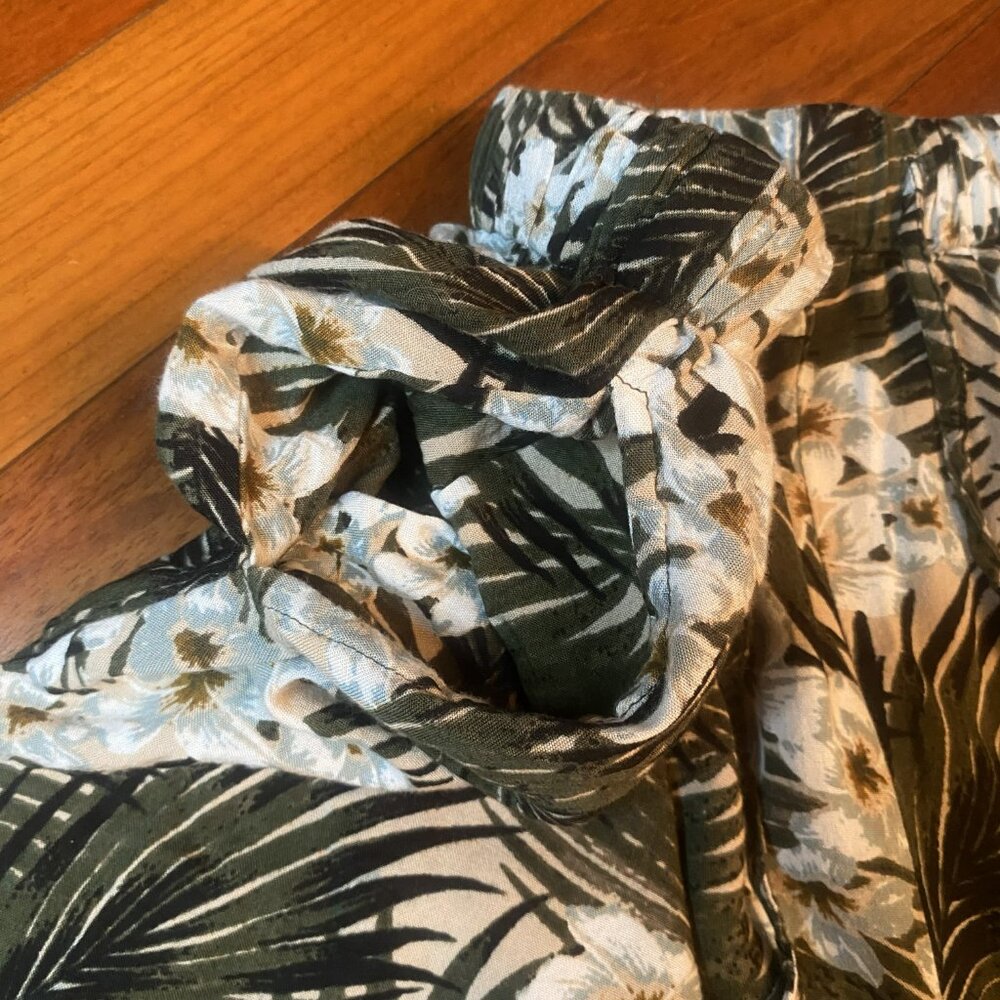 Boca Bay Tropical Capri Pants Size Medium - Picture 4 of 6
